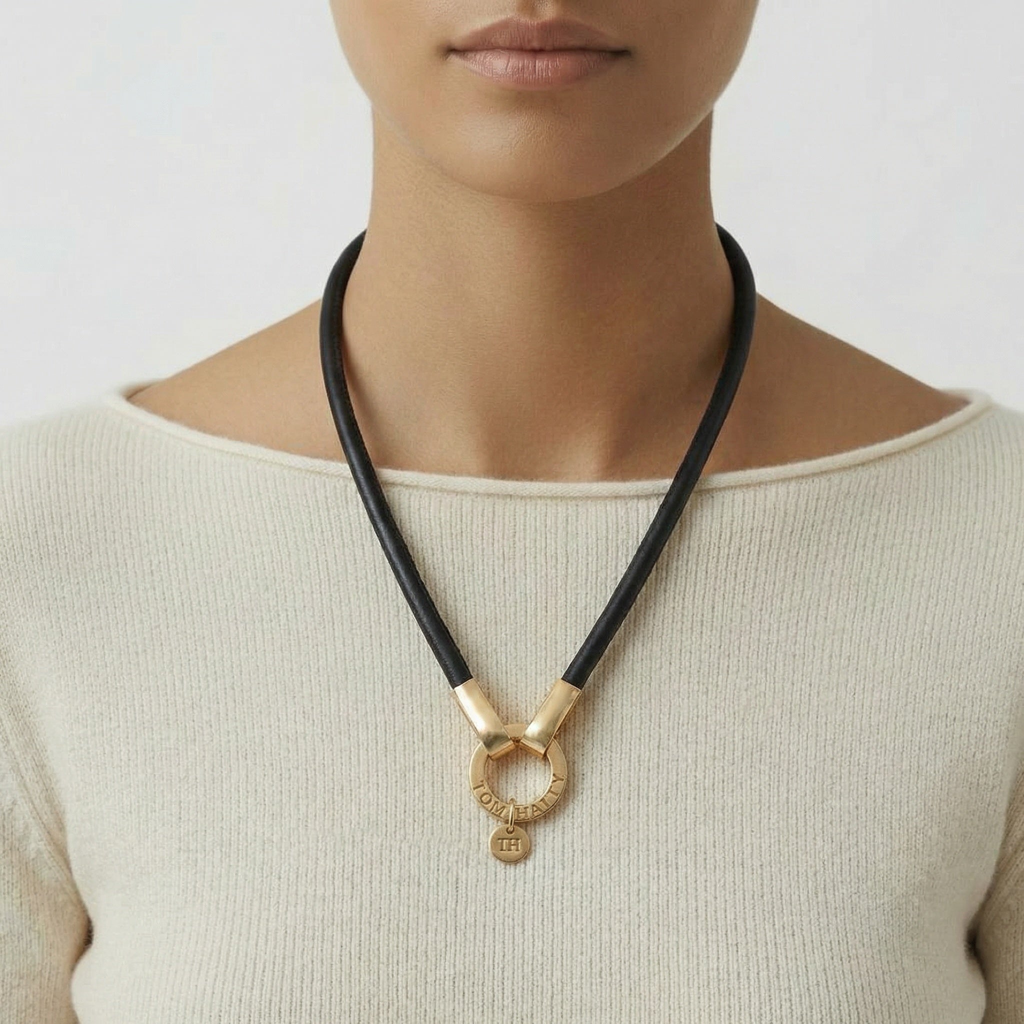 HOLD IT 'BLACK / GOLD' - CASUAL