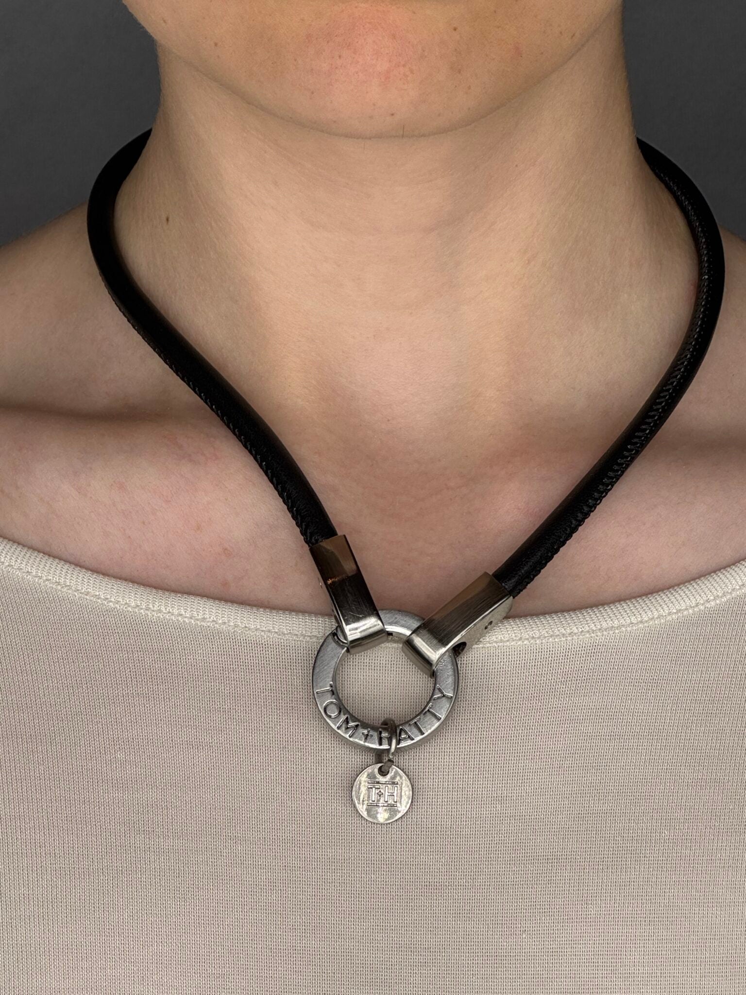 HOLD IT 'BLACK / SILVER' - CASUAL