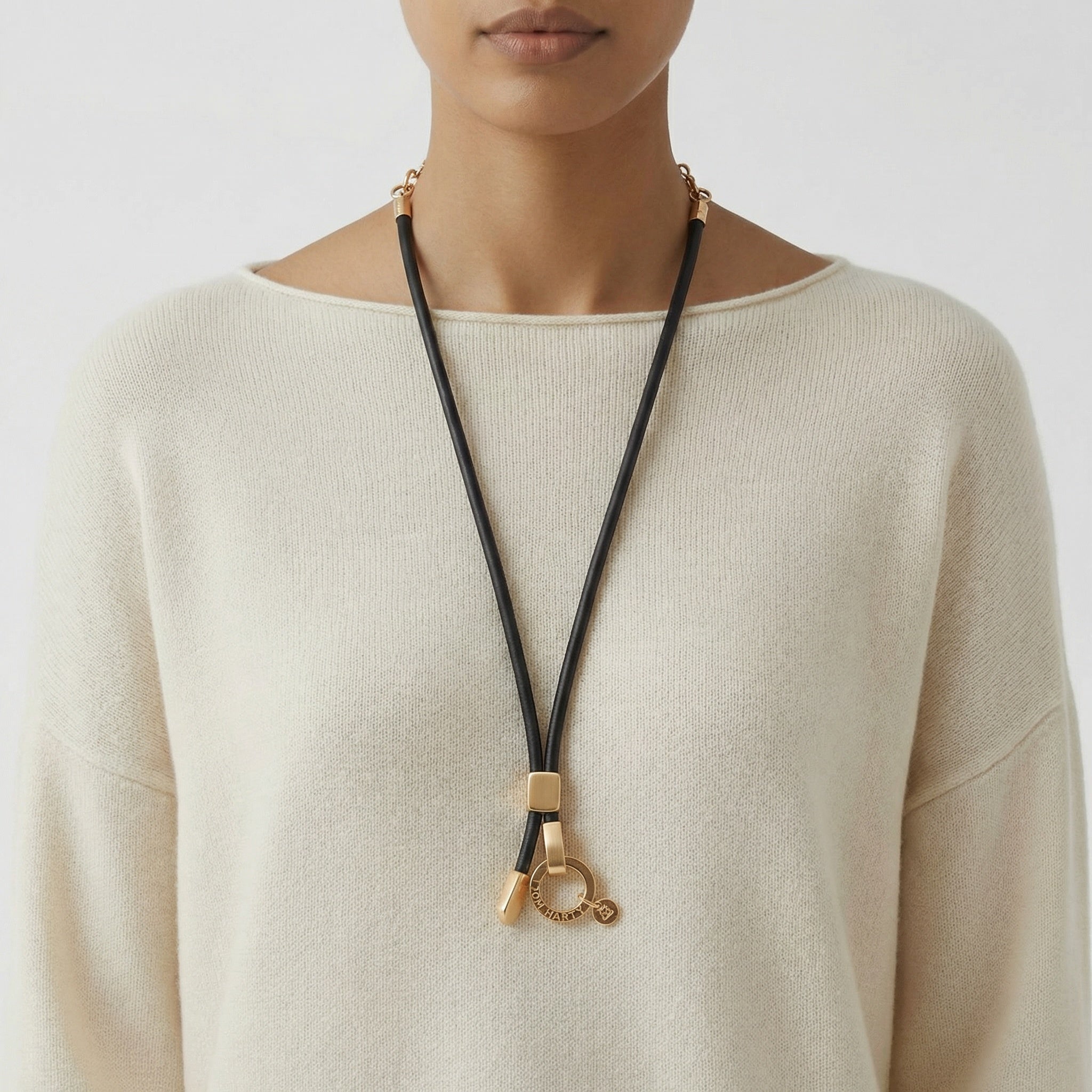 YPSILON SHORT 'BLACK / GOLD' - CASUAL