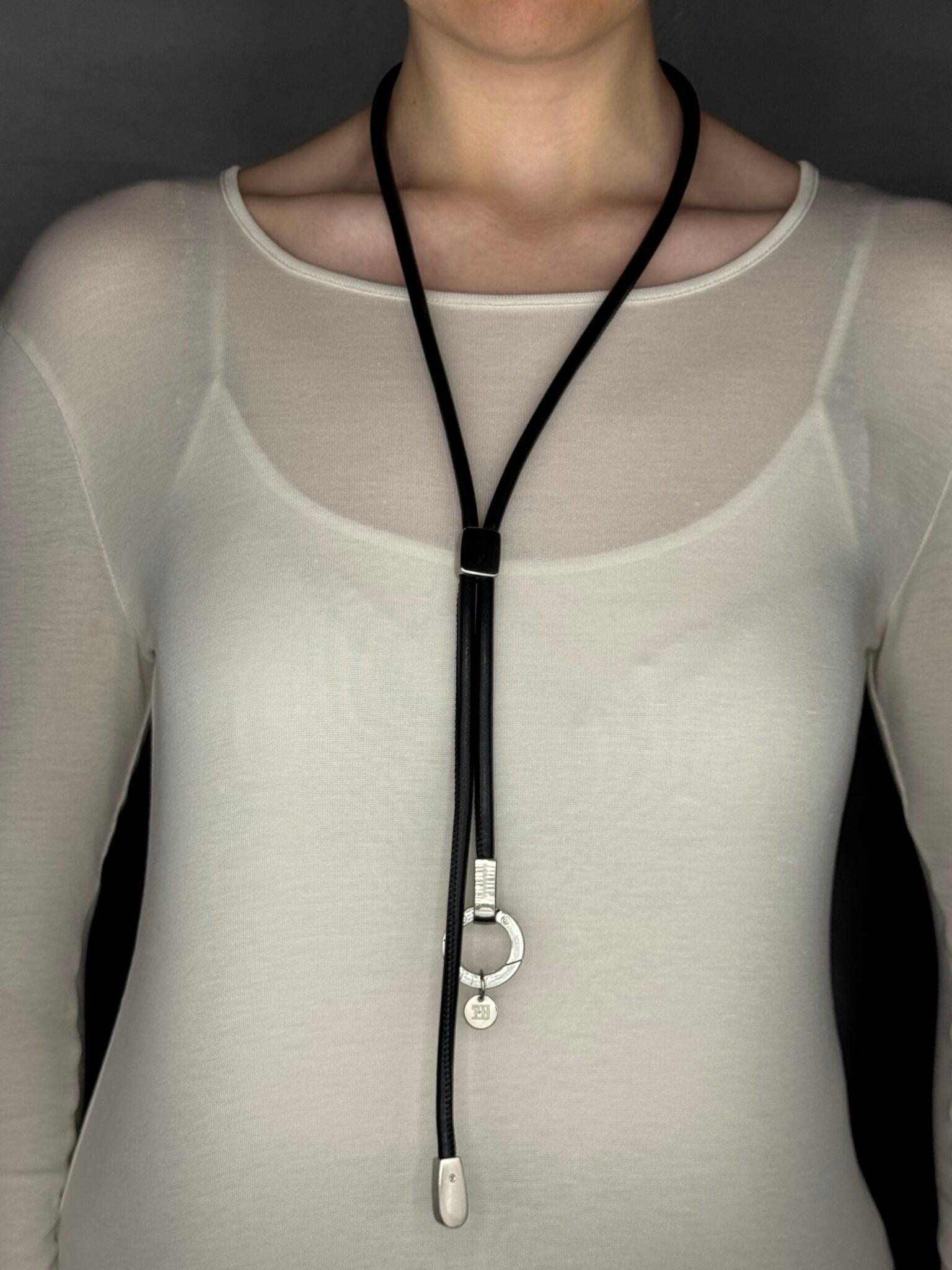 YPSILON 'BLACK / SILVER' - CASUAL